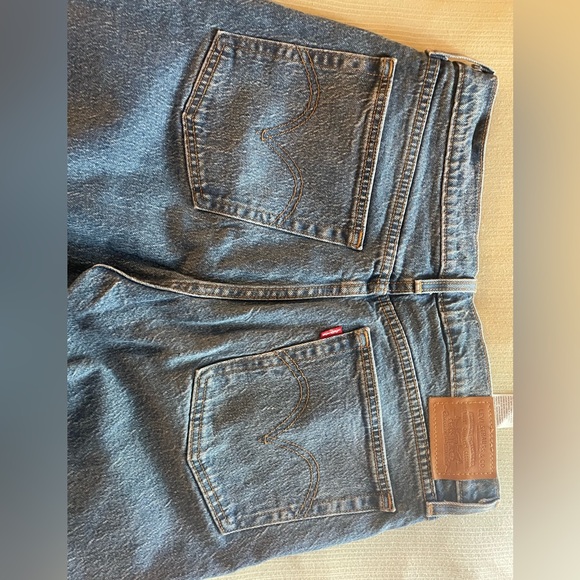 Brand new Levi’s Wedgie Straight jeans!!! - Picture 6 of 7